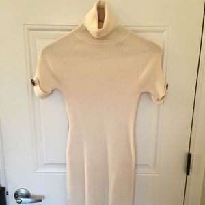 White sweater dress / short sleeve size XS